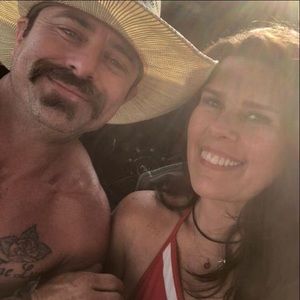 Meet your Posher, Launda